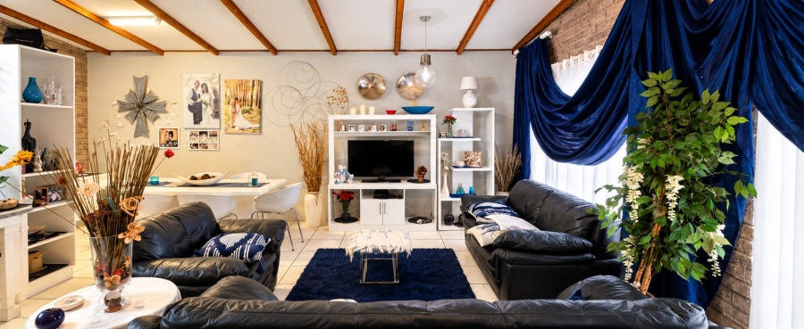 5 Bedroom Property for Sale in Kleinbaai Western Cape